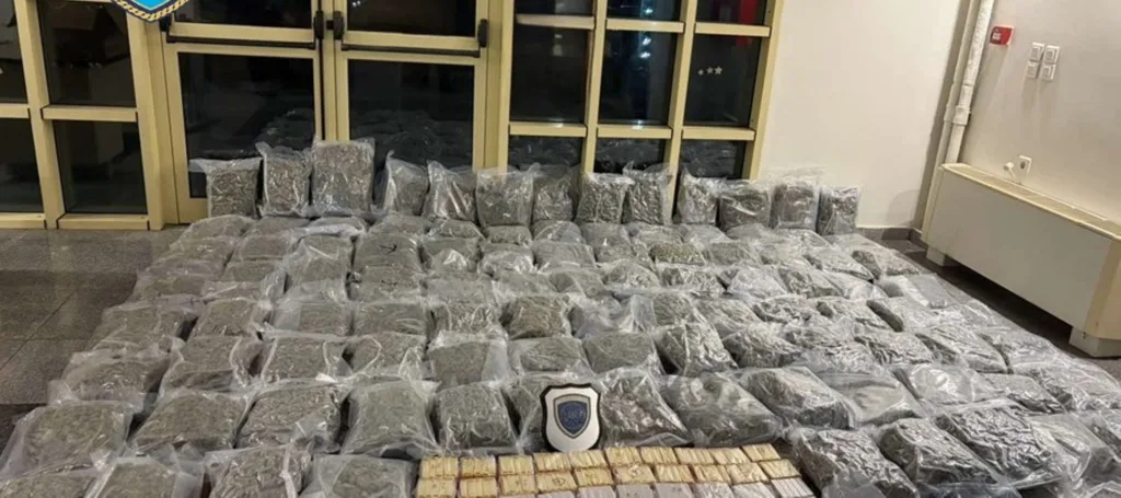 Μια προφυλάκιση για την κάνναβη των 900.000 ευρώ, Πατρινός ο «παραλήπτης» ΦΩΤΟ