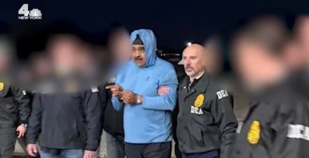 Αγωνία για την επόμενη μέρα στη Βενεζουέλα: Υπό κράτηση σε φυλακή στη Νέα Υόρκη ο Μαδούρο ΦΩΤΟ-ΒΙΝΤΕΟ Αγωνία για την επόμενη μέρα στη Βενεζουέλα: Υπό κράτηση σε φυλακή στη Νέα Υόρκη ο Μαδούρο ΦΩΤΟ-ΒΙΝΤΕΟ