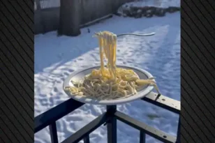 Ακραίο ψύχος «παραλύει» τις ΗΠΑ: Ιστορική χειμερινή κακοκαιρία πλήττει 40 πολιτείες – Μακαρόνια παγώνουν στον αέρα στη Μινεάπολη