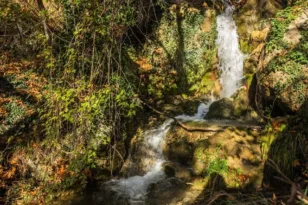 Πάτρα: Στα ίχνη της νεράιδας Μανωλιάς