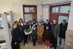 Ερύμανθος: Προσφορά μαθητών στο Κοινωνικό Παντοπωλείο του Δήμου