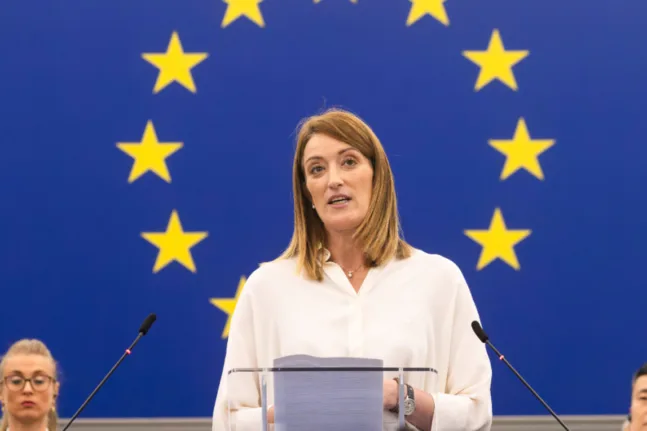 Ρομπέρτα Μέτσολα: Απαγόρευσε την είσοδο στο Ευρωκοινοβούλιο όλων των εκπροσώπων τoυ Ιράν