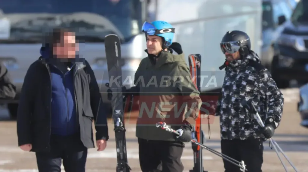 Αιφνιδιαστική επίσκεψη Μητσοτάκη στα Καλάβρυτα: Στις πίστες του Χιονοδρομικού σαν απλός επισκέπτης ΦΩΤΟ