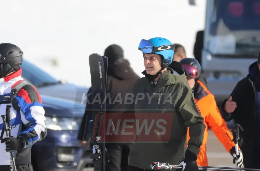 Αιφνιδιαστική επίσκεψη Μητσοτάκη στα Καλάβρυτα: Στις πίστες του Χιονοδρομικού σαν απλός επισκέπτης ΦΩΤΟ