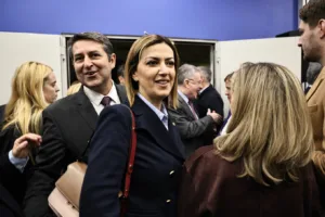 Κυριάκος Μητσοτάκης: Γιορτάζει τα 10 χρόνια στη ΝΔ και κόβει την πρωτοχρονιάτικη πίτα, ΦΩΤΟ Κυριάκος Μητσοτάκης: Γιορτάζει τα 10 χρόνια στη ΝΔ και κόβει την πρωτοχρονιάτικη πίτα, ΦΩΤΟ