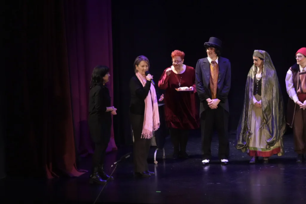 Πατρινό καρναβάλι 2026: Με σάτιρα, συγκίνηση και χειροκρότημα άνοιξε ο «Μώμος ο Πατρεύς» στο Πάνθεον