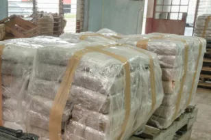 Εργαστήριο καλλιέργειας κάνναβης σε οικία στο Κιάτο, σύλληψη 51χρονου