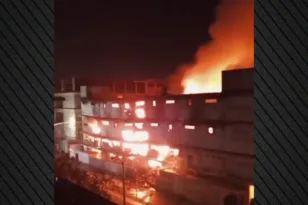 Πακιστάν: Τουλάχιστον 50 οι νεκροί από την πυρκαγιά σε εμπορικό κέντρο στο Καράτσι, ΒΙΝΤΕΟ