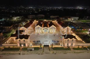 Πάτρα: Τα Παλαιά Σφαγεία φωτίστηκαν και εντυπωσιάζουν ΦΩΤΟ