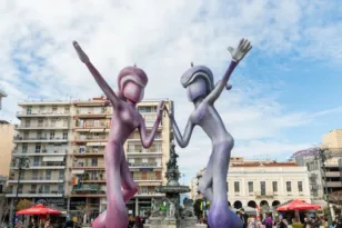 Πατρινό Καρναβάλι 2026: Γιγάντια καρναβαλική σύνθεση στην πλατεία Γεωργίου ΦΩΤΟ