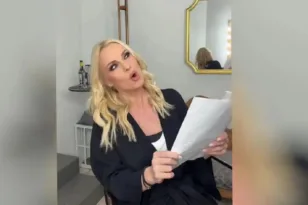 Η Πέγκυ Ζήνα τραγουδά «Ματώνω» ως… Αμαλία και το TikTok αποθεώνει ΒΙΝΤΕΟ