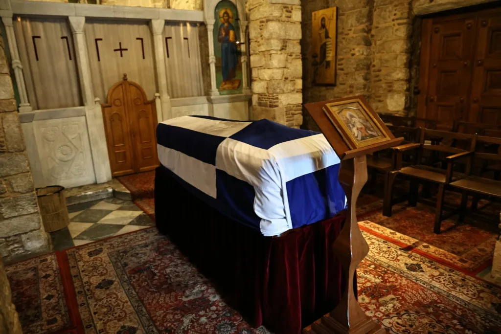 Πριγκίπισσα Ειρήνη: Σήμερα η εξόδιος ακολουθία στη Μητρόπολη Αθηνών, ξεκίνησε το λαϊκό προσκήνυμα ΦΩΤΟ-ΒΙΝΤΕΟ