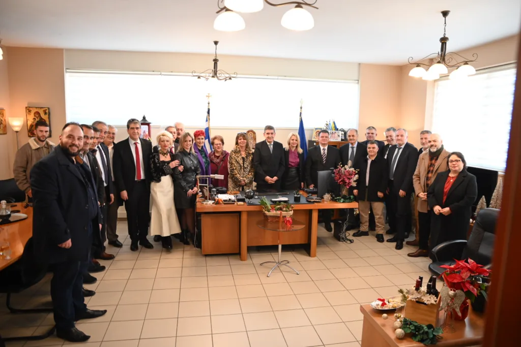 Ο Δήμος Δυτικής Αχαΐας υποδέχτηκε το 2026 με αισιοδοξία και ενότητα ΦΩΤΟ