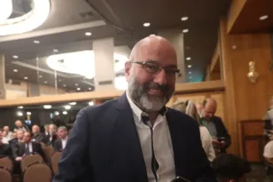 Το δημόσιο μήνυμα του Σάκη Αρναούτογλου για την απώλεια της μητέρας του