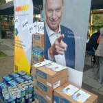 Πάτρα: Το σπιράλ έστησε και φέτος «το δέντρο με το γάλα» ΦΩΤΟ