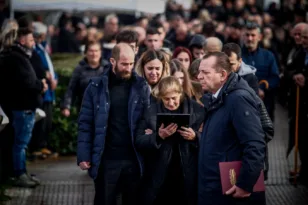 «Βιολάντα»: «Η φωτιά δεν μπόρεσε να κάψει αυτό που ήσουν» θρήνος και βαρύ πένθος στις κηδείες των τριών θυμάτων της τραγωδίας