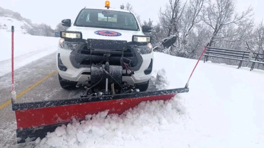 Χιονίζει στο κέντρο των Ιωαννίνων ΦΩΤΟ ΒΙΝΤΕΟ