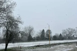 Χιονίζει στο κέντρο των Ιωαννίνων ΦΩΤΟ ΒΙΝΤΕΟ