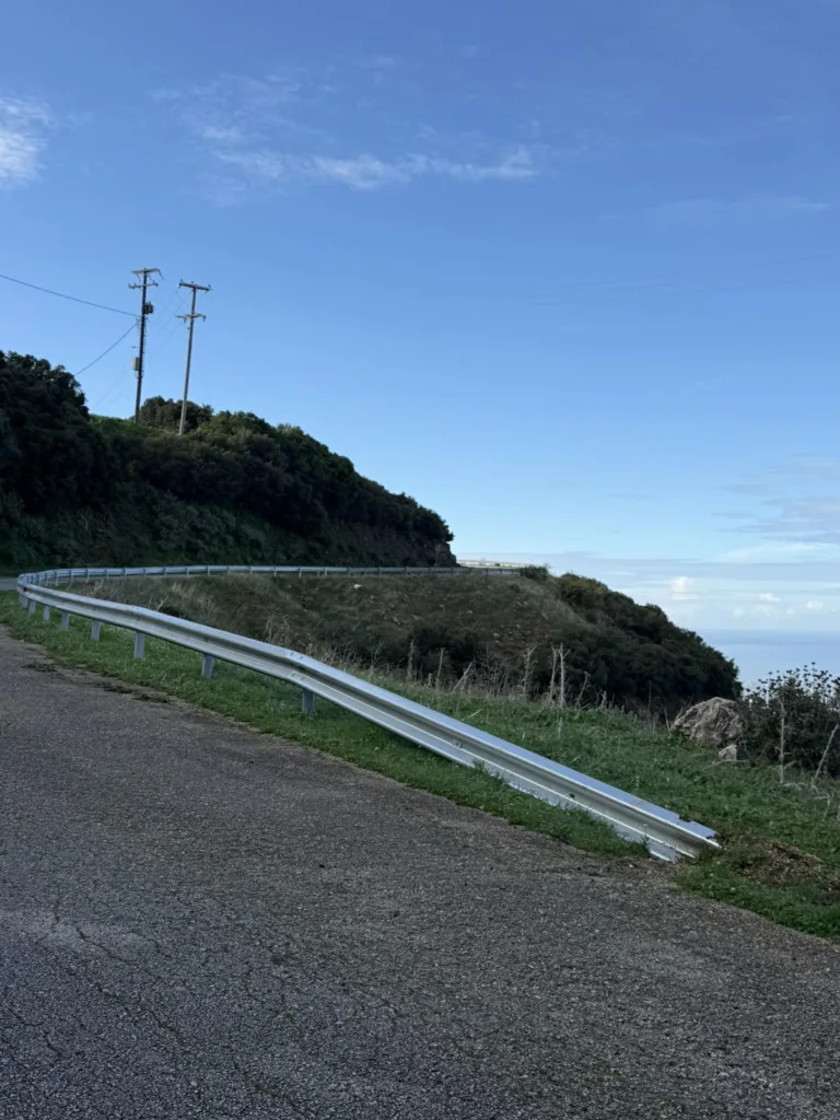 Πάτρα: Τοποθέτηση στηθαίων και κιγκλιδωμάτων από τον Δήμο, οι περιοχές ΦΩΤΟ Πάτρα: Τοποθέτηση στηθαίων και κιγκλιδωμάτων από τον Δήμο, οι περιοχές ΦΩΤΟ