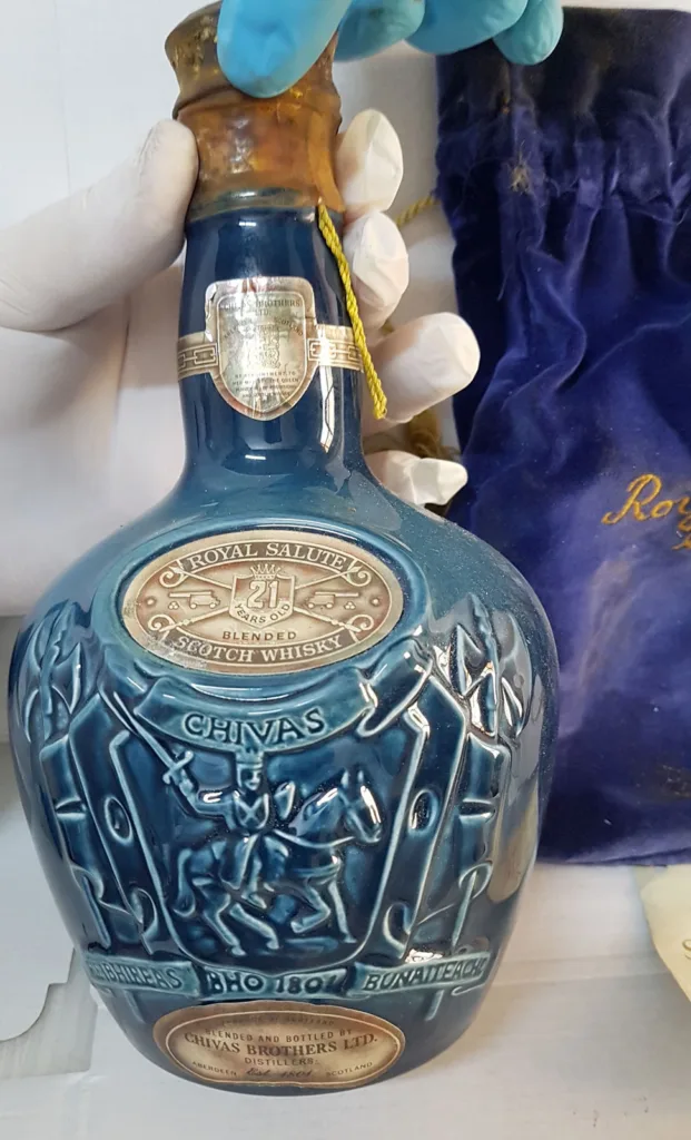 Από την κάβα του Τατοΐου στην Achaia Clauss: Οι φιάλες μάρτυρες πολύτιμης ιστορίας ΠΟΛΛΕΣ ΦΩΤΟΓΡΑΦΙΕΣ Από την κάβα του Τατοΐου στην Achaia Clauss: Οι φιάλες μάρτυρες πολύτιμης ιστορίας ΠΟΛΛΕΣ ΦΩΤΟΓΡΑΦΙΕΣ