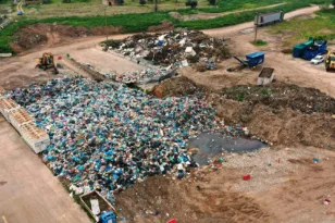 Εχει «χοντρύνει» πολύ το παιχνίδι στο Αίγιο με τα απορρίμματα: Στα άκρα η υπόθεση με τις δύο χωματερές στην Τέμενη