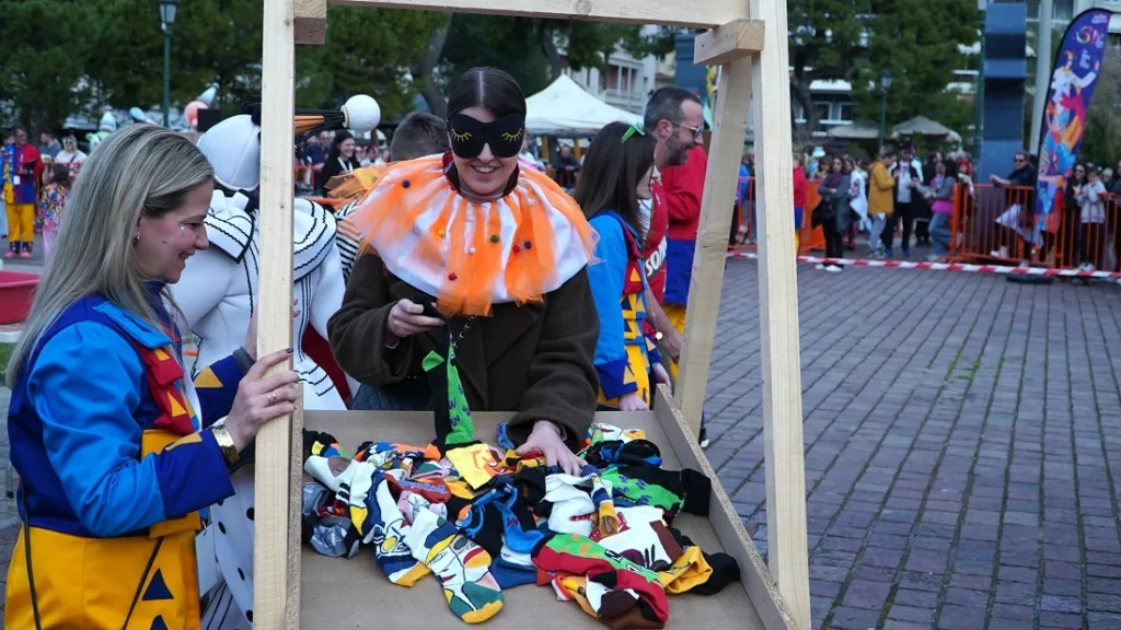 Τα Ψηλά Αλώνια έγιναν αρένα παιχνιδιού: Kαρναβαλικές δοκιμασίες με τα πληρώματα του Κρυμμένου Θησαυρού ΦΩΤΟ