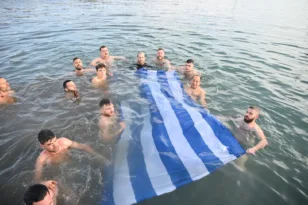 Αλεξόπουλος: «Σε μια εποχή προκλήσεων το μήνυμα των Θεοφανείων μάς καλεί να επιλέξουμε τη διαφάνεια αντί της σύγχυσης και την ελπίδα αντί της παραίτησης»