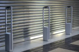 Τι Επηρεάζει το Κόστος των Ρολών Καταστημάτων το 2026;