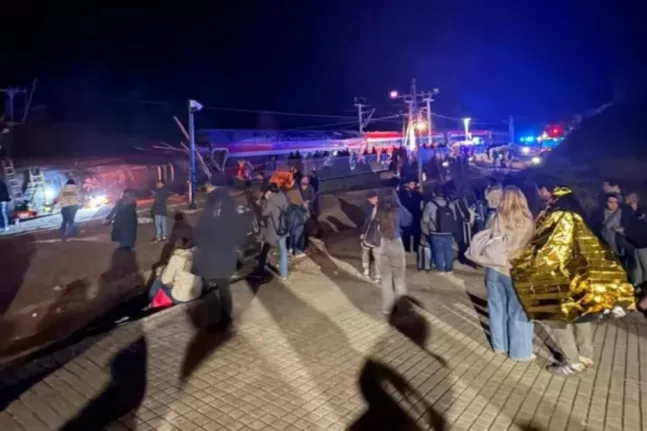 Σύγκρουση τρένων στην Ανδαλουσία: «Πολύ παράξενο» το δυστύχημα λέει ο υπουργός Μεταφορών ΦΩΤΟ-ΒΙΝΤΕΟ