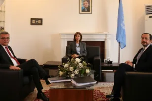 Κυπριακό: Χωρίς σημάδια σύγκλισης ολοκληρώθηκε η τριμερής στη νεκρή ζώνη στη Λευκωσία