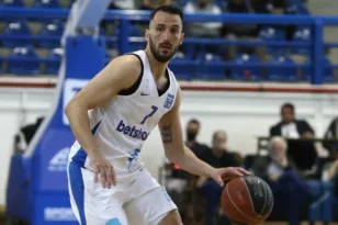 Στην εκπνοή διπλό χτύπημα από τον Απόλλωνα!