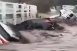 Βικτώρια: Σφοδρές καταιγίδες προκαλούν καταστροφικές πλημμύρες BINTEO