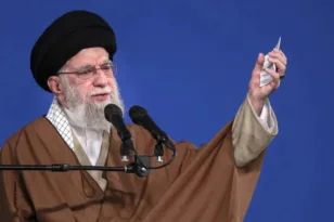 Ιράν: Ο Χαμενεΐ δείχνει Τραμπ για το αίμα των διαδηλώσεων – Πάνω από 3.000 νεκροί