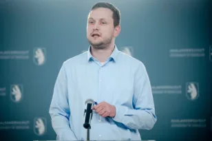 Γροιλανδία: Έκκληση Νίλσεν για διάλογο με τις ΗΠΑ – Στήριξη από ΝΑΤΟ