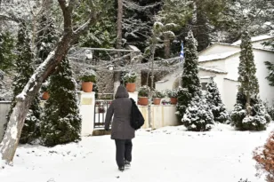Έρχεται ψυχρή εισβολή: Χιόνια και ολικός παγετός σε όλη τη χώρα