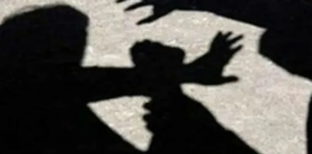 Άγιος Παντελεήμονας: Σύλληψη τεσσάρων ανήλικων κοριτσιών για επίθεση σε 16χρονη Άγιος Παντελεήμονας: Σύλληψη τεσσάρων ανήλικων κοριτσιών για επίθεση σε 16χρονη