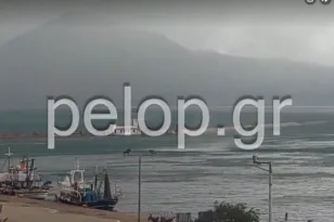 Πάτρα: Υδροστρόβιλος στον Μώλο από την κακοκαιρία «Kristin» – Ισχυροί άνεμοι και δυνατές καταιγίδες στην πόλη ΒΙΝΤΕΟ