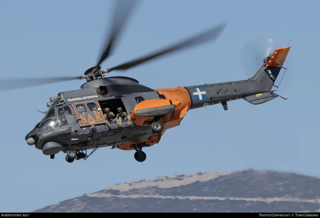 Μαρίνα Κωνσταντίνου: Γυναίκα πιλότος και πρότυπο ζωής - Από το Super Puma σε αγώνες δρόμου