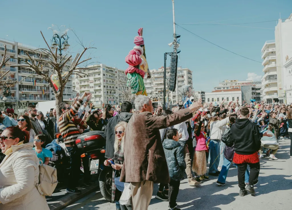 Πάτρα: Σάββατο πρωί στην κλιμάκωση του καρναβαλικού θερμομέτρου
