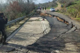Καθίζηση στην Ε.Ο. 111: Αποκλεισμένη παραμένει η Δίβρη στο νομό Ηλείας