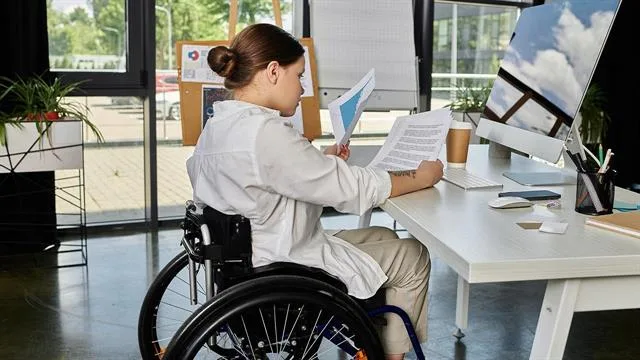 Μαθητές με αναπηρία: Άνοδος 39% σε τέσσερα χρόνια – Πιέσεις σε Παράλληλη Στήριξη και Τμήματα Ένταξης