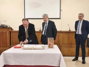 Στο επίκεντρο οι έμποροι: Σύσκεψη του γενικού γραμματέα με εκπρόσωπους φορέων