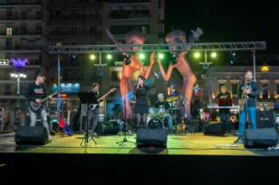 «In the heat of … Carnival»: Τρία δυναμικά πατρινά συγκροτήματα ξεσήκωσαν το κοινό το βράδυ του Σαββάτου ΦΩΤΟ