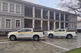 Δήμος Καλαβρύτων: Καινούργια ημιφορτηγά ενισχύουν το στόλο του Τμήματος Περιβάλλοντος