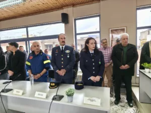 Λεχαινά: Ο δήμος έκοψε την πρωτοχρονιάτικη πίτα του