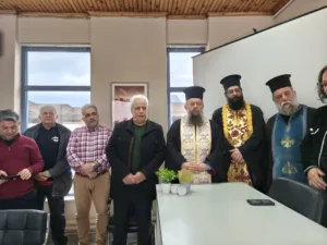 Λεχαινά: Ο δήμος έκοψε την πρωτοχρονιάτικη πίτα του