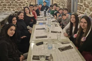 Στιγμές χαλάρωσης για τους κολυμβητές της ΝΕΠ – Φωτογραφίες