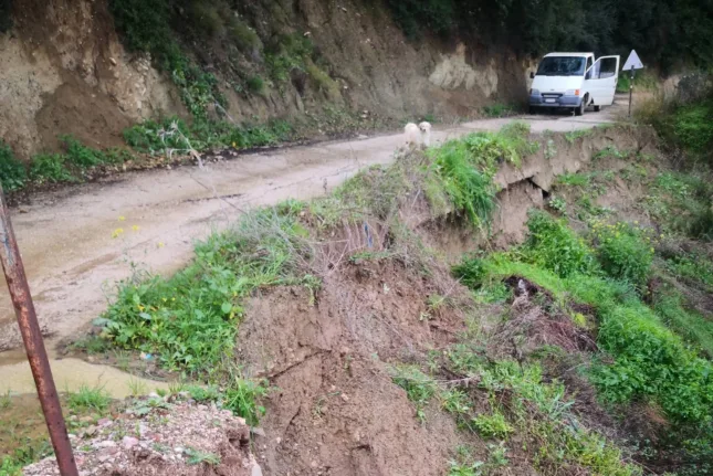 Πάτρα - Καλλιθέα: Κλειστοί δρόμοι και σοβαρές φθορές στο οδικό δίκτυο λόγω κακοκαιρίας ΦΩΤΟ