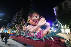 Πατρινό Καρναβάλι 2026: Το τριήμερο της μεγάλης γιορτής άνοιξε με την παρέλαση αρμάτων και... ΟΠΕΚΕΜΠΕΕΕ ΦΩΤΟ