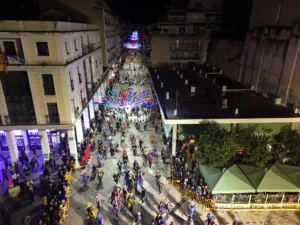 Πατρινό Καρναβάλι 2026: Η Νυχτερινή Ποδαράτη από ψηλά, ΦΩΤΟ